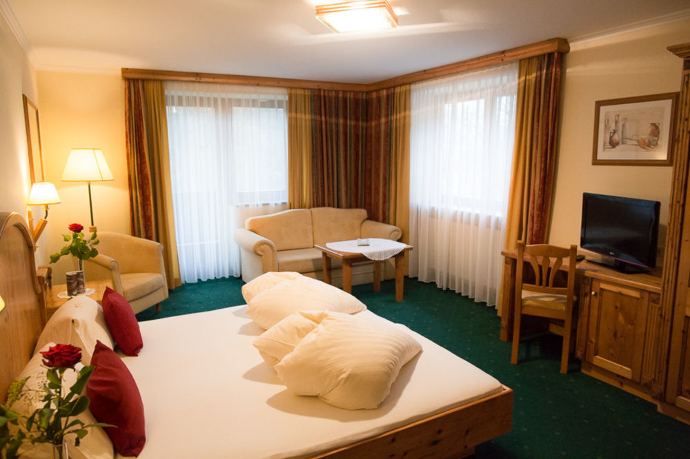 Naturhotel Schuetterbad Ункен Екстериор снимка